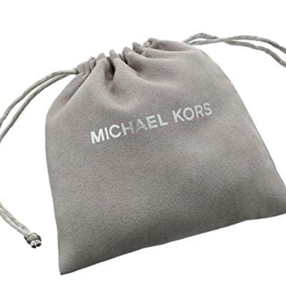 Michael Kors Womens Heart Pendant Necklace. - Picture 3 of 4